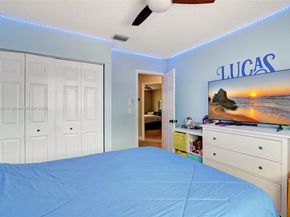 9900 NW 2nd Ct, Plantation FL 33324