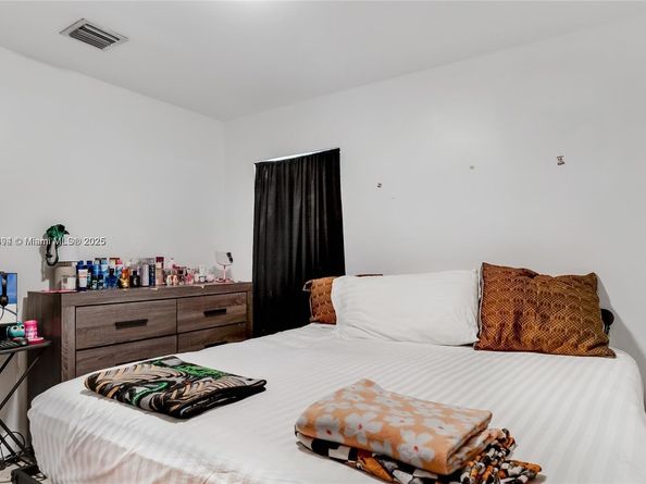 219 NW 7th Ct, Hallandale Beach FL 33009