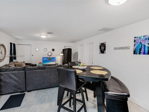 219 NW 7th Ct, Hallandale Beach FL 33009