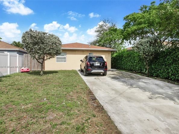 219 NW 7th Ct, Hallandale Beach FL 33009