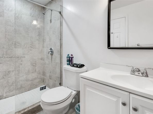 219 NW 7th Ct, Hallandale Beach FL 33009