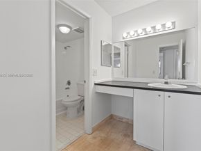 15600 SW 80th St L203, Miami FL 33193