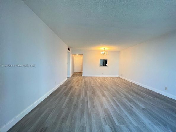 301 NE 14th Ave 608, Hallandale Beach FL 33009