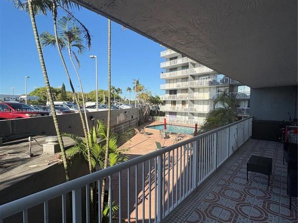 1800 NW 24th AVE 205, Miami FL 33125