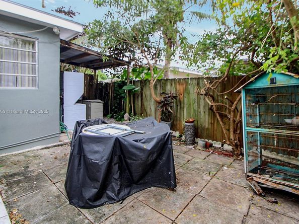 3462 SW 27th St, Miami FL 33133