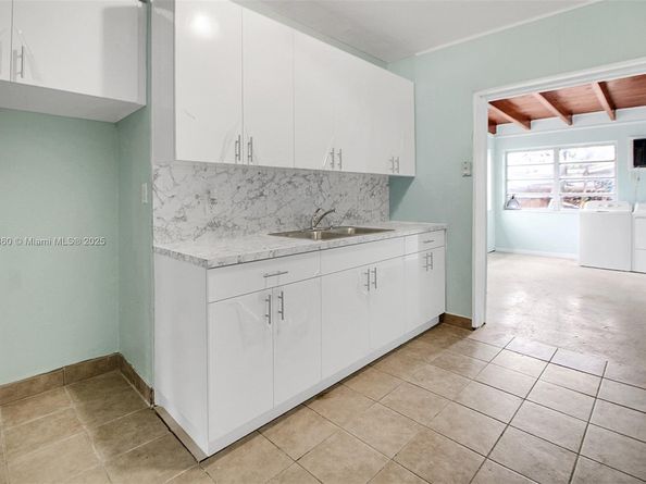 3462 SW 27th St, Miami FL 33133