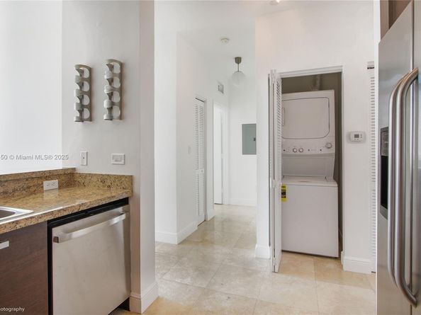 2525 SW 3rd Ave PH04, Miami FL 33129