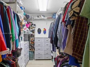 15824 Cotswold Ct, Davie FL 33331