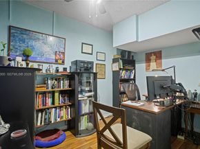 15824 Cotswold Ct, Davie FL 33331