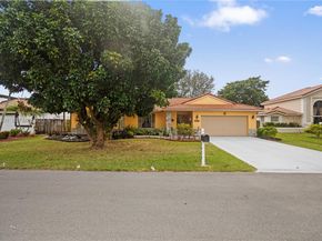 15824 Cotswold Ct, Davie FL 33331