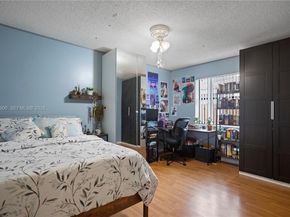 15824 Cotswold Ct, Davie FL 33331