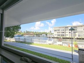 419 Golden Isles Dr 105, Hallandale Beach FL 33009