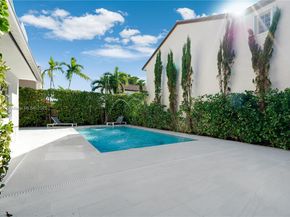6763 SW 106 pl, Miami FL 33173