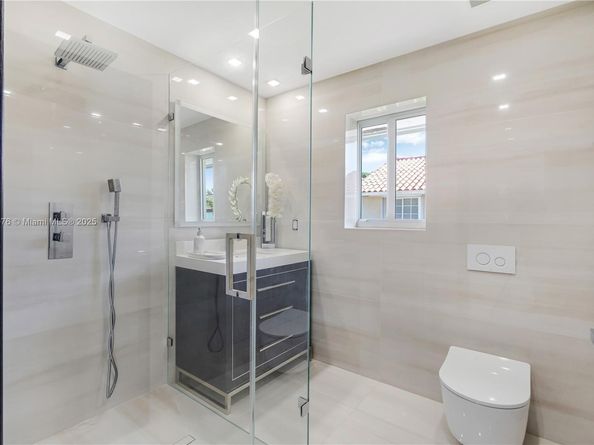 6763 SW 106 pl, Miami FL 33173