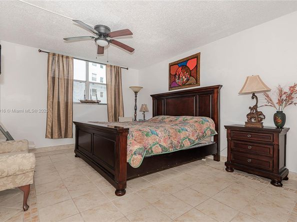 2800 Somerset Dr 115J, Lauderdale Lakes FL 33311