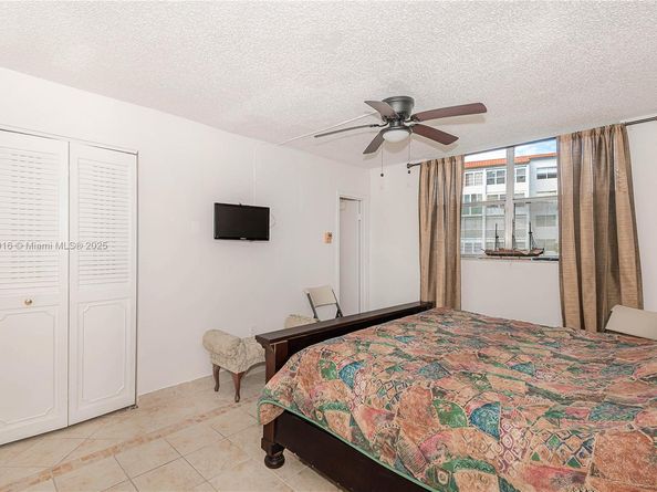 2800 Somerset Dr 115J, Lauderdale Lakes FL 33311