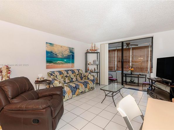 2800 Somerset Dr 115J, Lauderdale Lakes FL 33311