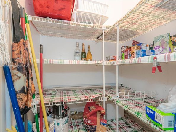 2800 Somerset Dr 115J, Lauderdale Lakes FL 33311