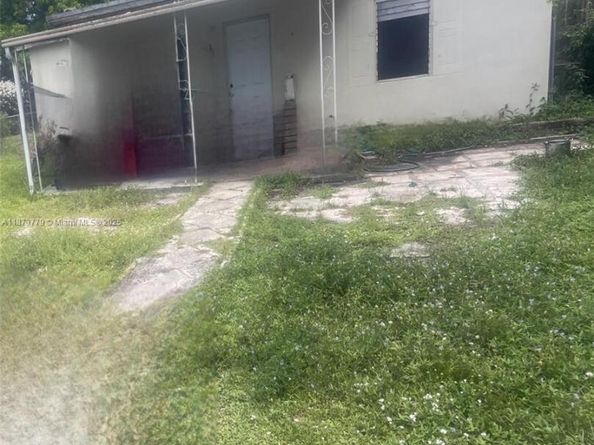 2011 NW 96th St, Miami FL 33147
