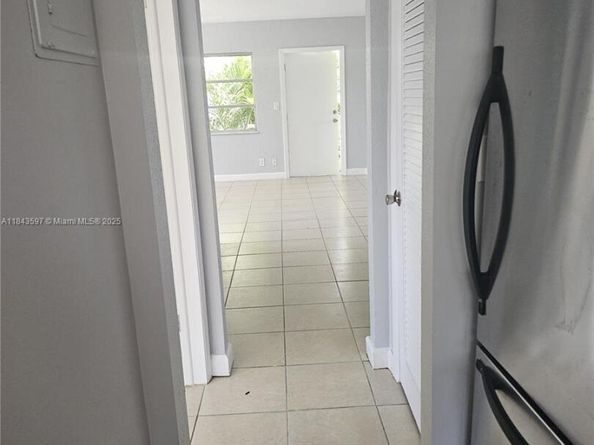 1900 NE 8th Ct 308, Fort Lauderdale FL 33304