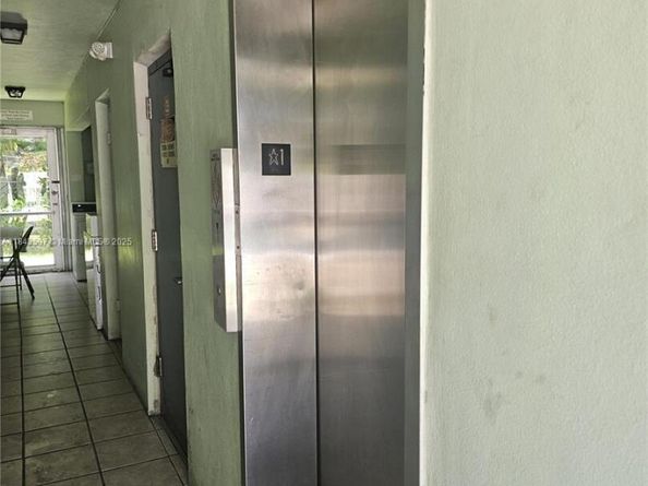 1900 NE 8th Ct 308, Fort Lauderdale FL 33304
