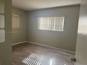 451 W 30th Pl, Hialeah FL 33012