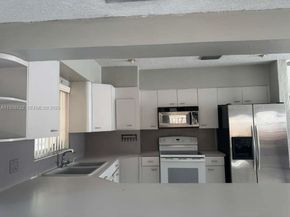451 W 30th Pl, Hialeah FL 33012