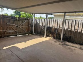 451 W 30th Pl, Hialeah FL 33012