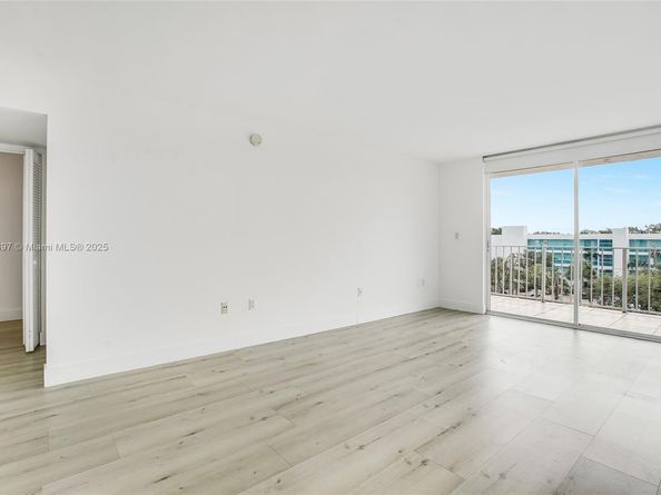 650 NE 64th St G506, Miami FL 33138