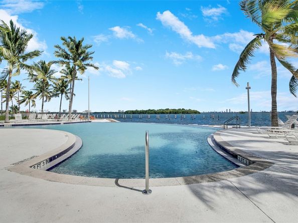 650 NE 64th St G506, Miami FL 33138