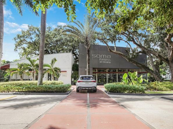 650 NE 64th St G506, Miami FL 33138