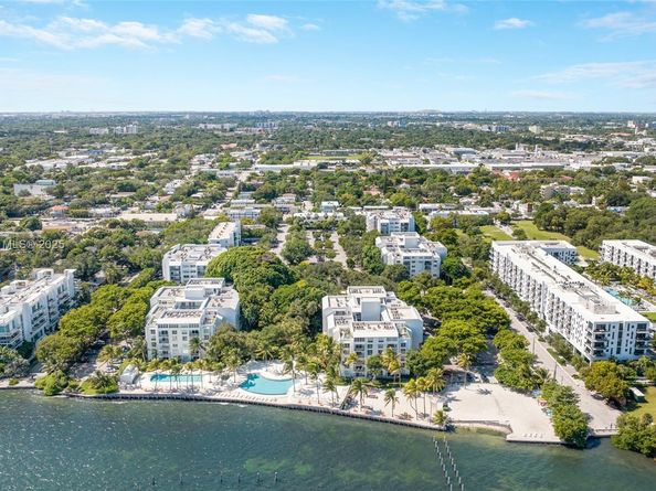 650 NE 64th St G506, Miami FL 33138