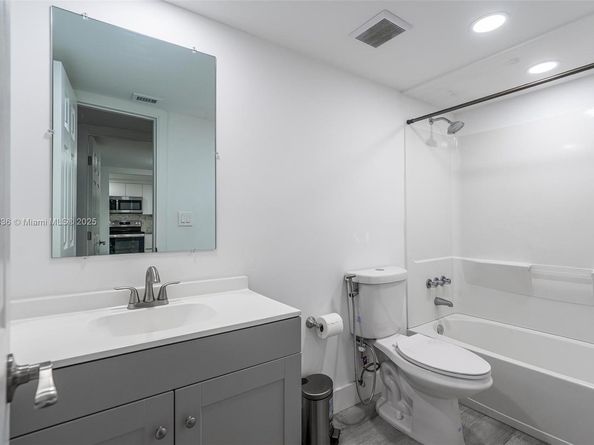 2860 Somerset Dr 101K, Lauderdale Lakes FL 33311