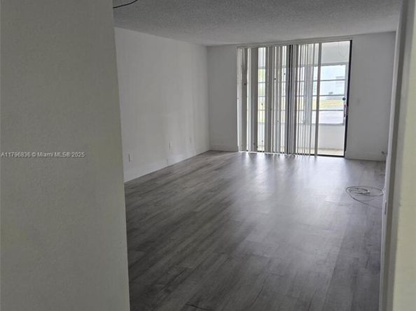 2860 Somerset Dr 101K, Lauderdale Lakes FL 33311