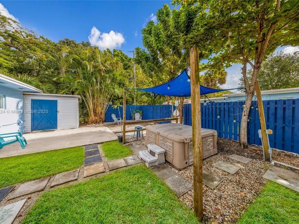 817 SW 12th St, Fort Lauderdale FL 33315