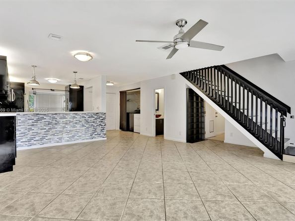 12131 NW 36th pl, Sunrise FL 33323