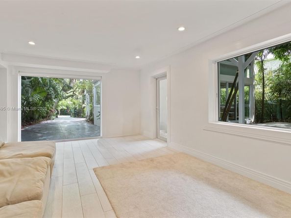 4286 S Douglas Rd, Miami FL 33133