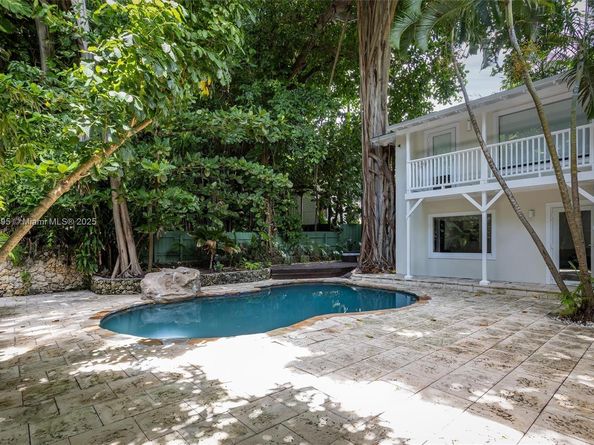 4286 S Douglas Rd, Miami FL 33133