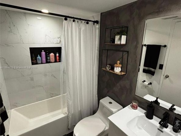 6445 SW 130th Pl 605, Miami FL 33183