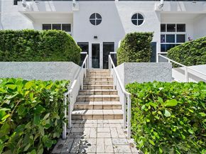 400 Alton Rd TH1A, Miami Beach FL 33139
