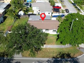 2901 SW 92nd Ave, Miami FL 33165