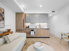 580 72nd 611, Miami Beach FL 33141