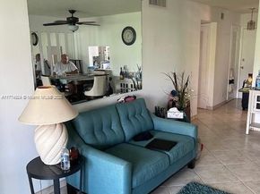 219 NE 14th Ave 406, Hallandale Beach FL 33009