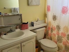 219 NE 14th Ave 406, Hallandale Beach FL 33009