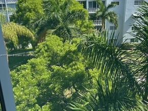 219 NE 14th Ave 406, Hallandale Beach FL 33009