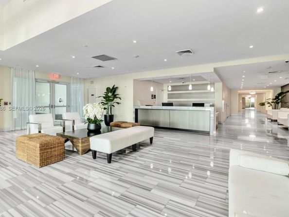 3030 NE 188th St 602, Aventura FL 33180