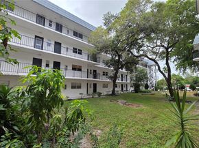3360 Spanish Moss Ter 104, Lauderhill FL 33319