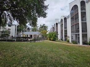 3360 Spanish Moss Ter 104, Lauderhill FL 33319