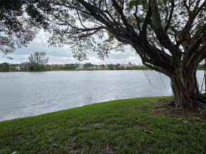 3360 Spanish Moss Ter 104, Lauderhill FL 33319