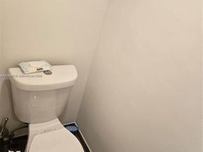 295 Jacaranda Dr 20, Plantation FL 33324